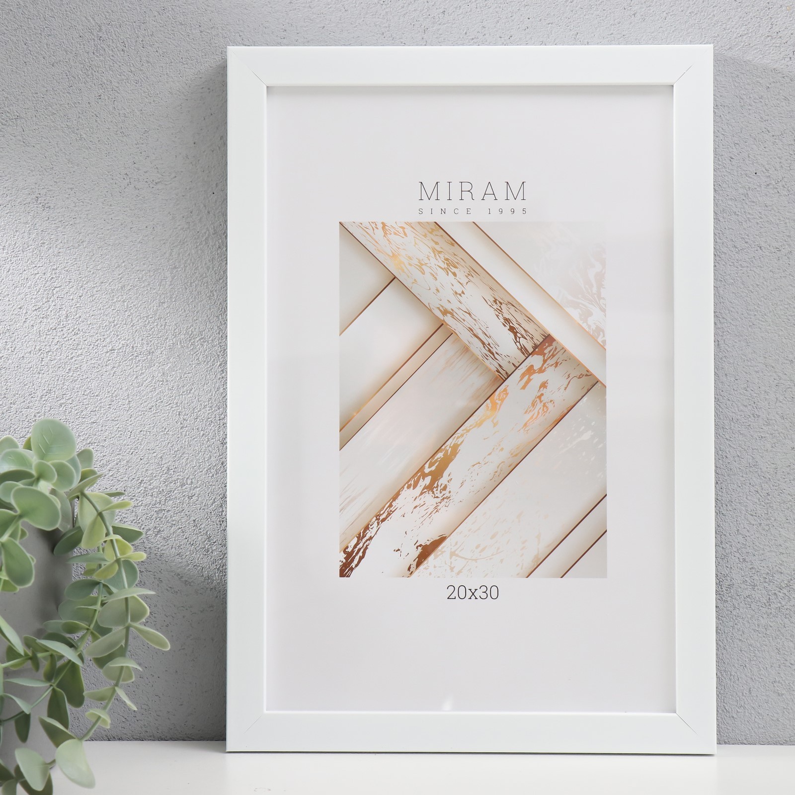 6893844 Фоторамка пластик Gallery 20х30 см. цвет белый