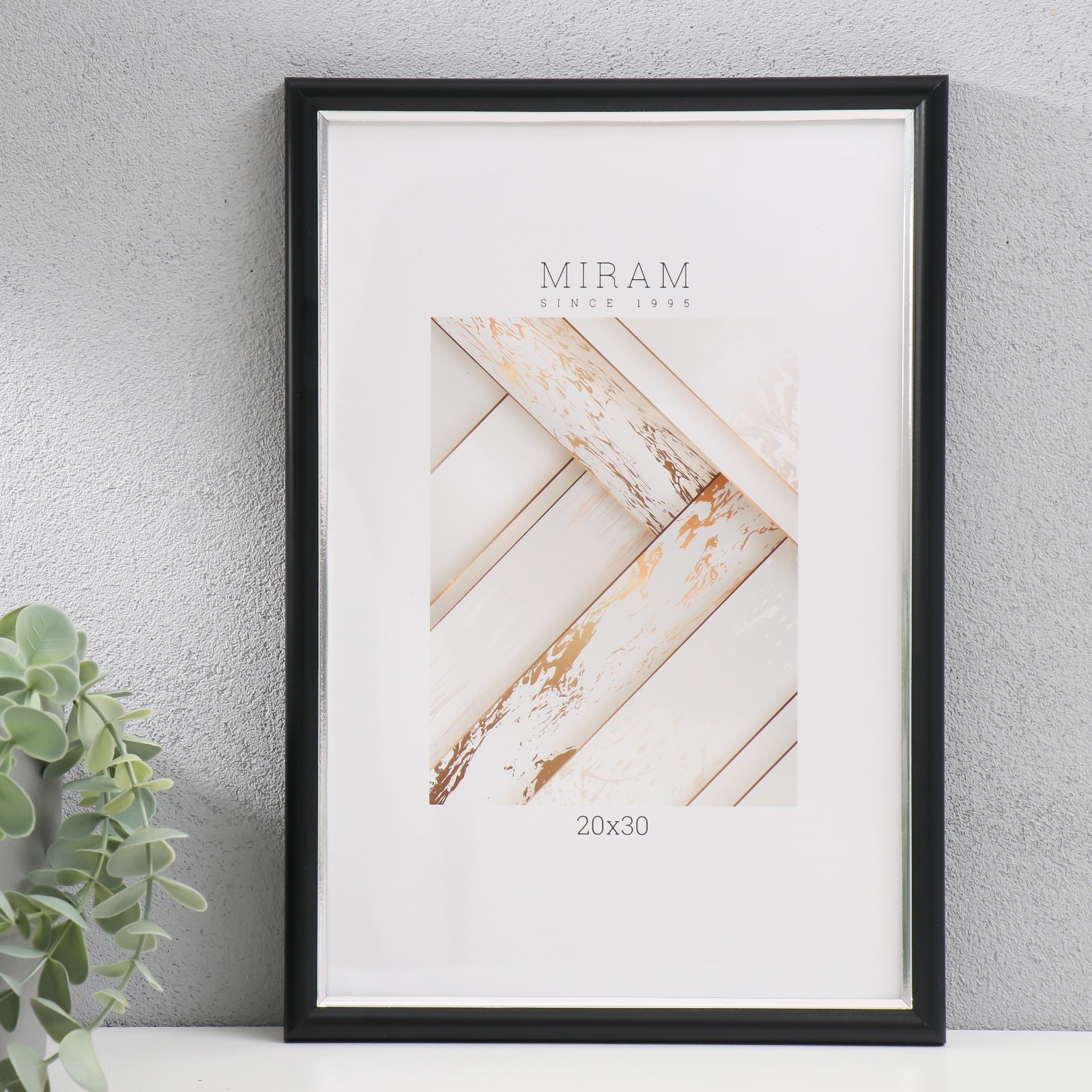 6893912 Фоторамка пластик Gallery 20х30 см. цвет чёрный