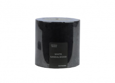 441110 Свеча Outworn Белый сандал 10х10см