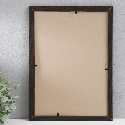 4063575 Фоторамка пластик 21х30 см. цвет венге2